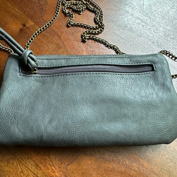 NWOT grey purse with bronze colored detailing - Picture 3 of 4